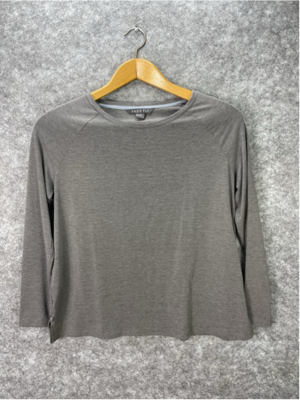 Free Fly Shirt Womens Small Gray Long Sleeve Raglan Bamboo Blend Top Lightweight